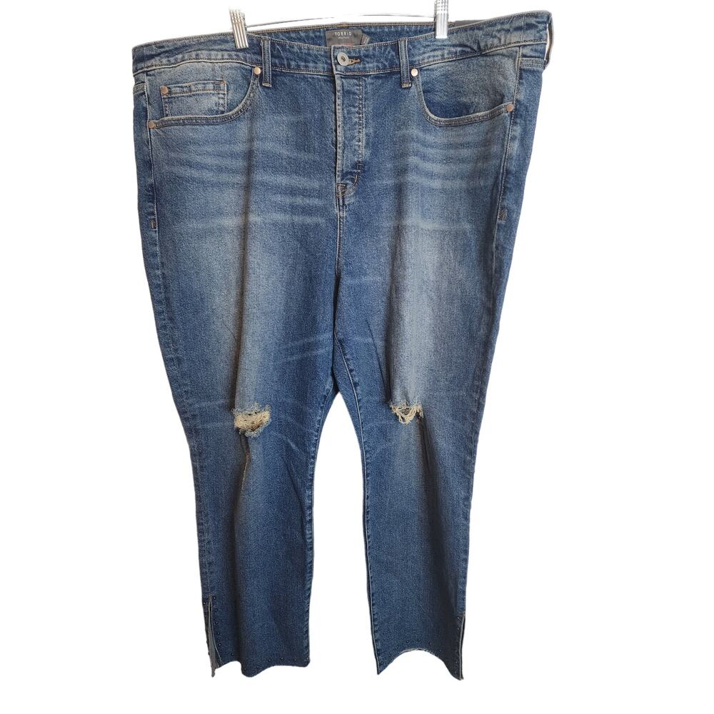 Torrid High Rise Straight Distressed Studded Jeans, NWT, Size 24 TALL